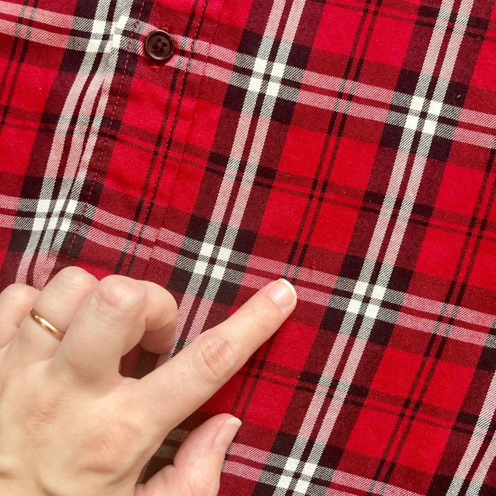 Chaps easy care twill men’s red plaid button down shirt in size XL - Picture 3 of 4